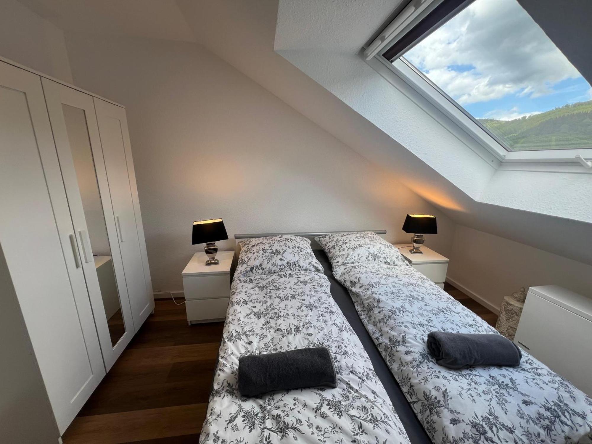 Gemuetliche 3-Zimmer-Wohnung Mit Panoramablick Und Kostenlosem Ueberdachten Parkplatz Winterberg Extérieur photo